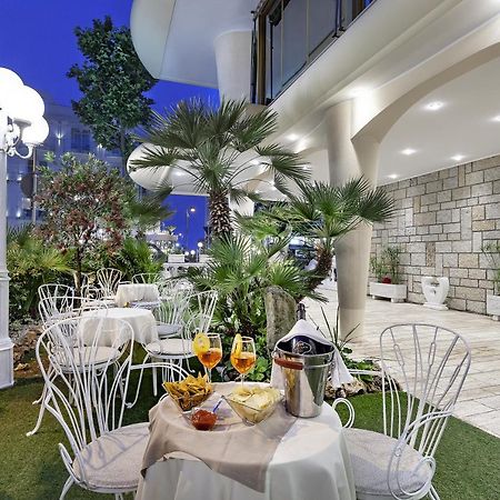 Ariminum Hotel ริมินี ภายนอก รูปภาพ