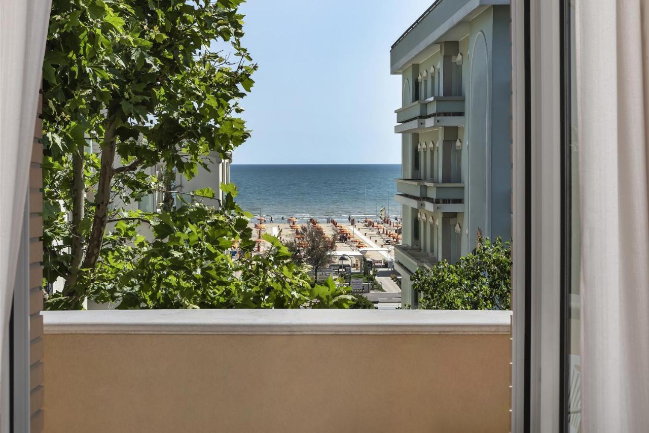 Ariminum Hotel ริมินี ภายนอก รูปภาพ