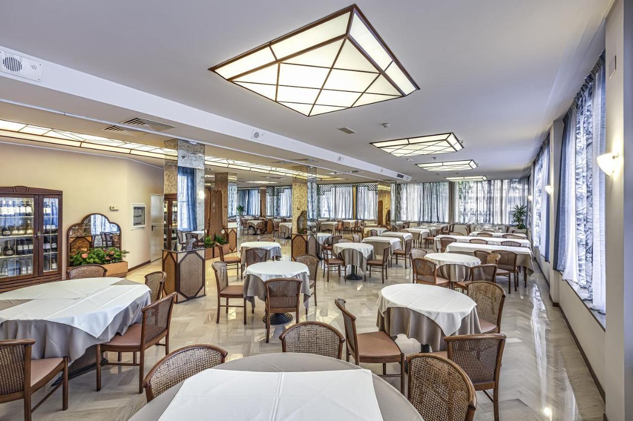 Ariminum Hotel ริมินี ภายนอก รูปภาพ