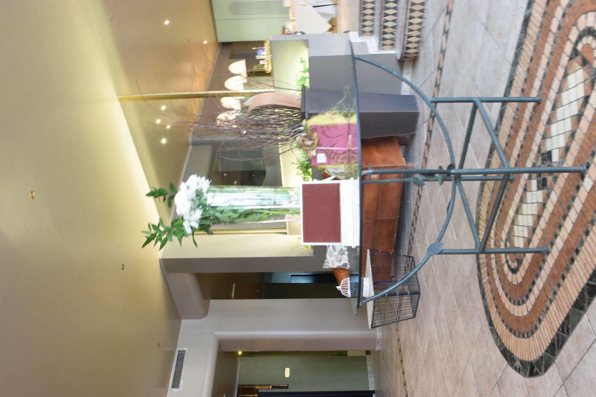 Ariminum Hotel ริมินี ภายนอก รูปภาพ